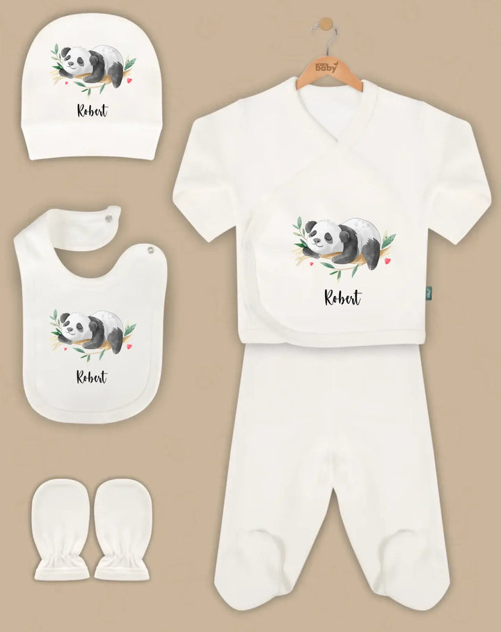 Schattige panda babykleding set met truitje, broek, muts, slab en sokken, gemaakt van 100% biologisch katoen.