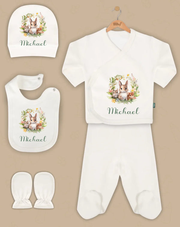 Gepersonaliseerde 5-delige babykleding set met schattige dieren en naam Michael, gemaakt van biologisch katoen.