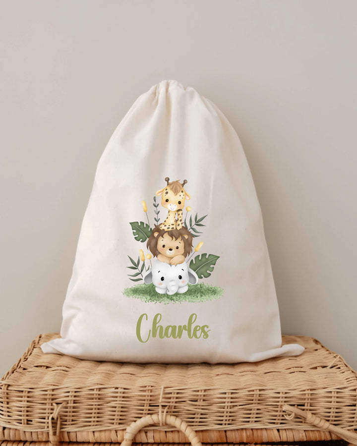 Gepersonaliseerde opbergtas met dierenprint voor baby Charles, ideaal voor newborn cadeaus.
