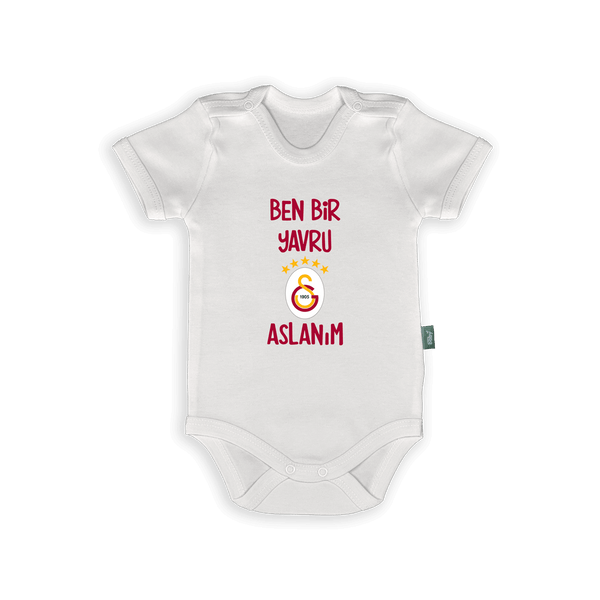 Galatasaray baby romper with text "Ben Bir Yavru Aslanım" for young fans, stylish and fun baby clothing.