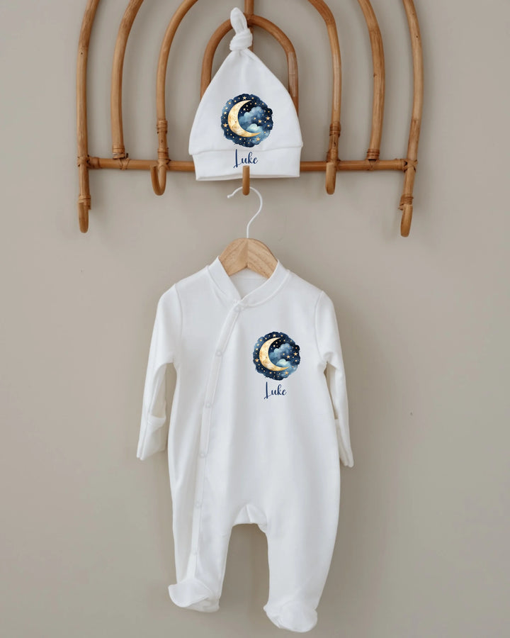 Witte baby boxpakje met dromerige maan en sterren, gepersonaliseerd met naam Jack