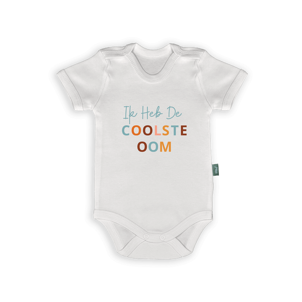 Rompertje voor baby's met tekst 'Ik Heb De Coolste Oom', kleurrijk en speels ontwerp, ideaal cadeau voor ooms.