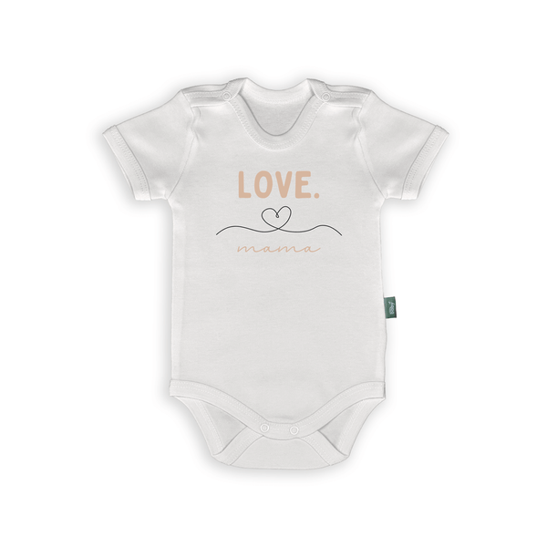 Rompertje met minimalistische tekst 'LOVE. mama' en hartlijn-illustratie, perfect als cadeau voor ouders.