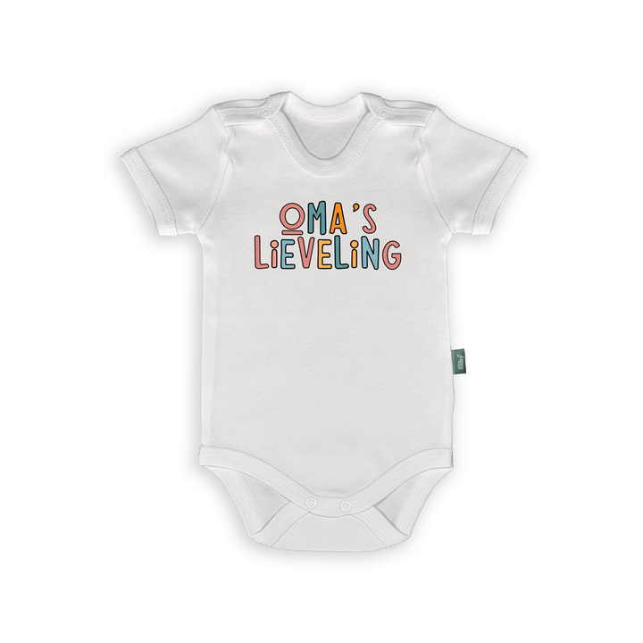 Rompertje met tekst 'Oma's Lieveling' voor baby's, ideaal cadeau voor grootouders.