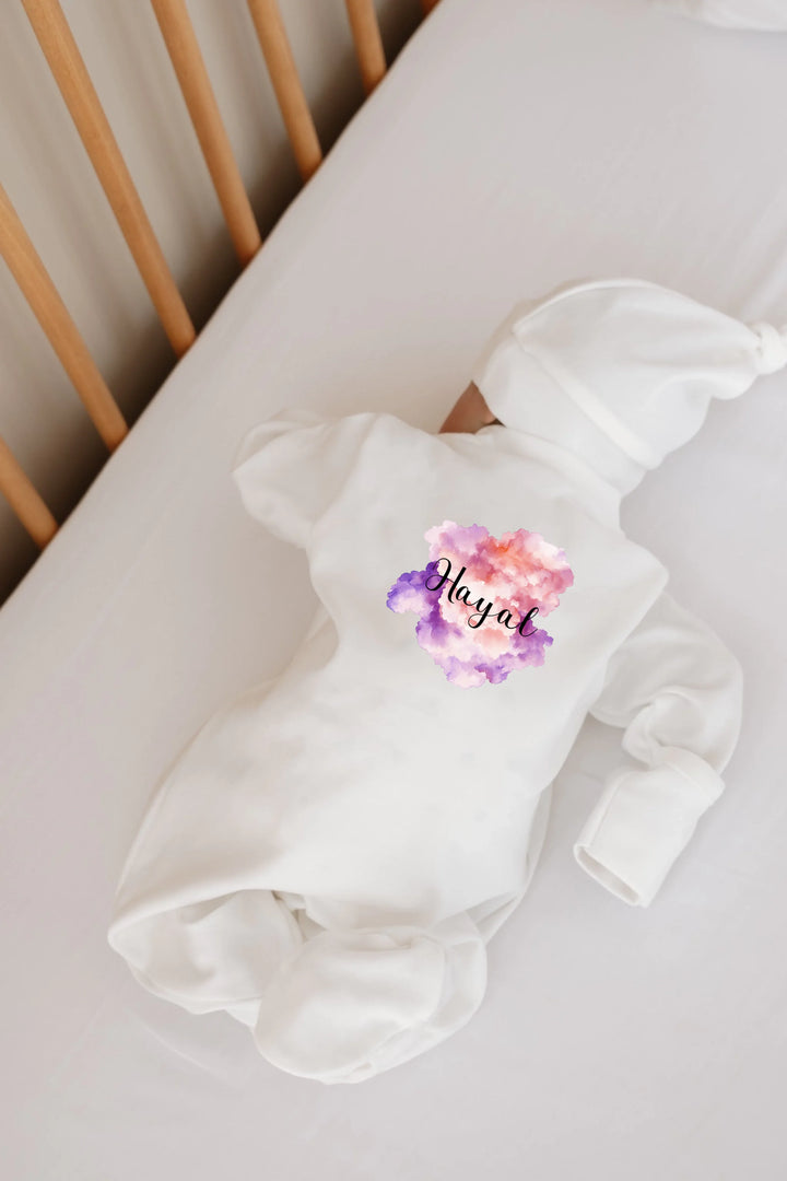 Wolken minimalistisch newborn pakje met naam, aquarel wolkenprint voor baby 0-3 maanden.